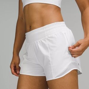 NWT Lululemon Hotty Hot Low Rise Shorts 4” Lined